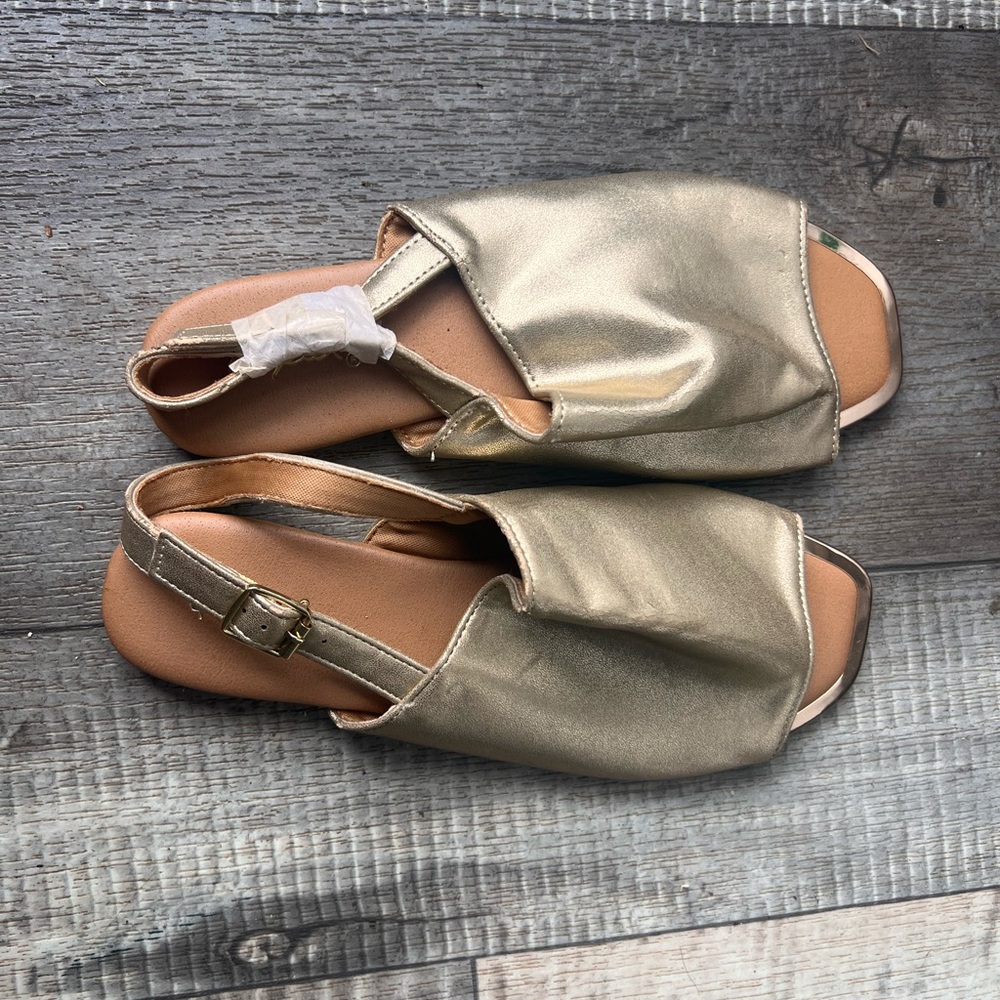 Qupid Gold Sandals Metallic Slingback Size 6.5